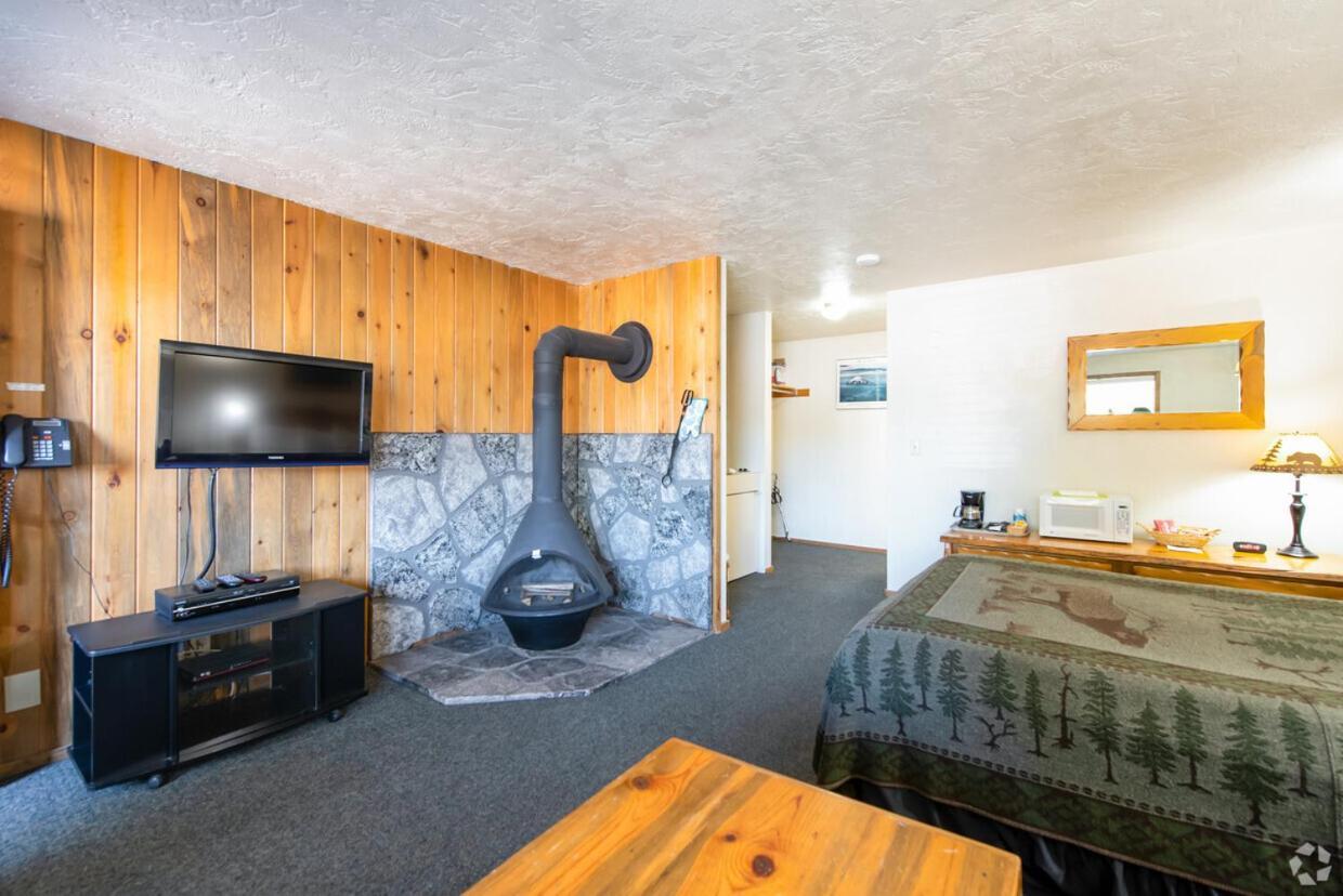 Willamette Pass Inn & Chalets Odell Lake エクステリア 写真